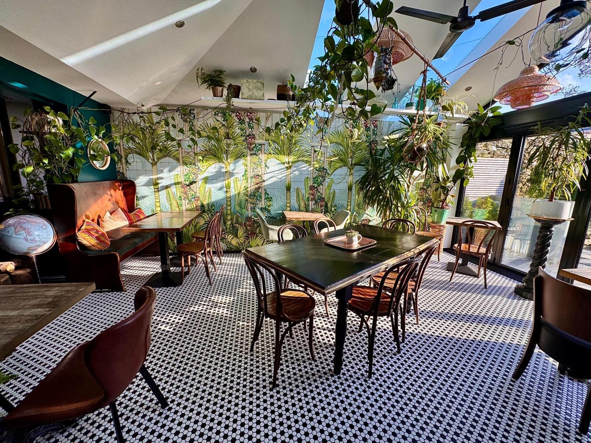 Bed and Breakfast Brightham House - Exclusively For Adults Солкомб Экстерьер фото